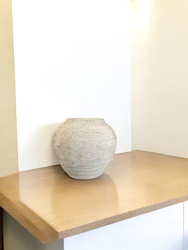 Arena vase “Hand-Painted Pottery vase ”