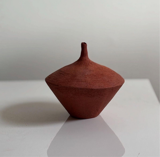 Clay Essence “Hand-Painted Pottery vase ”