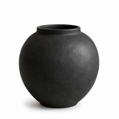Noir Harmony Vase ✨